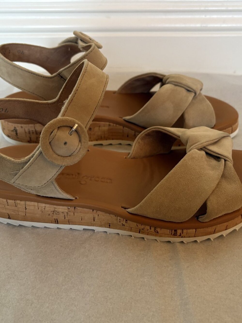 PAUL GREEN ''TRENTO' SUEDE BEIGE ANKLE STRAP PLATFORM SANDAL SIZE: 9.5